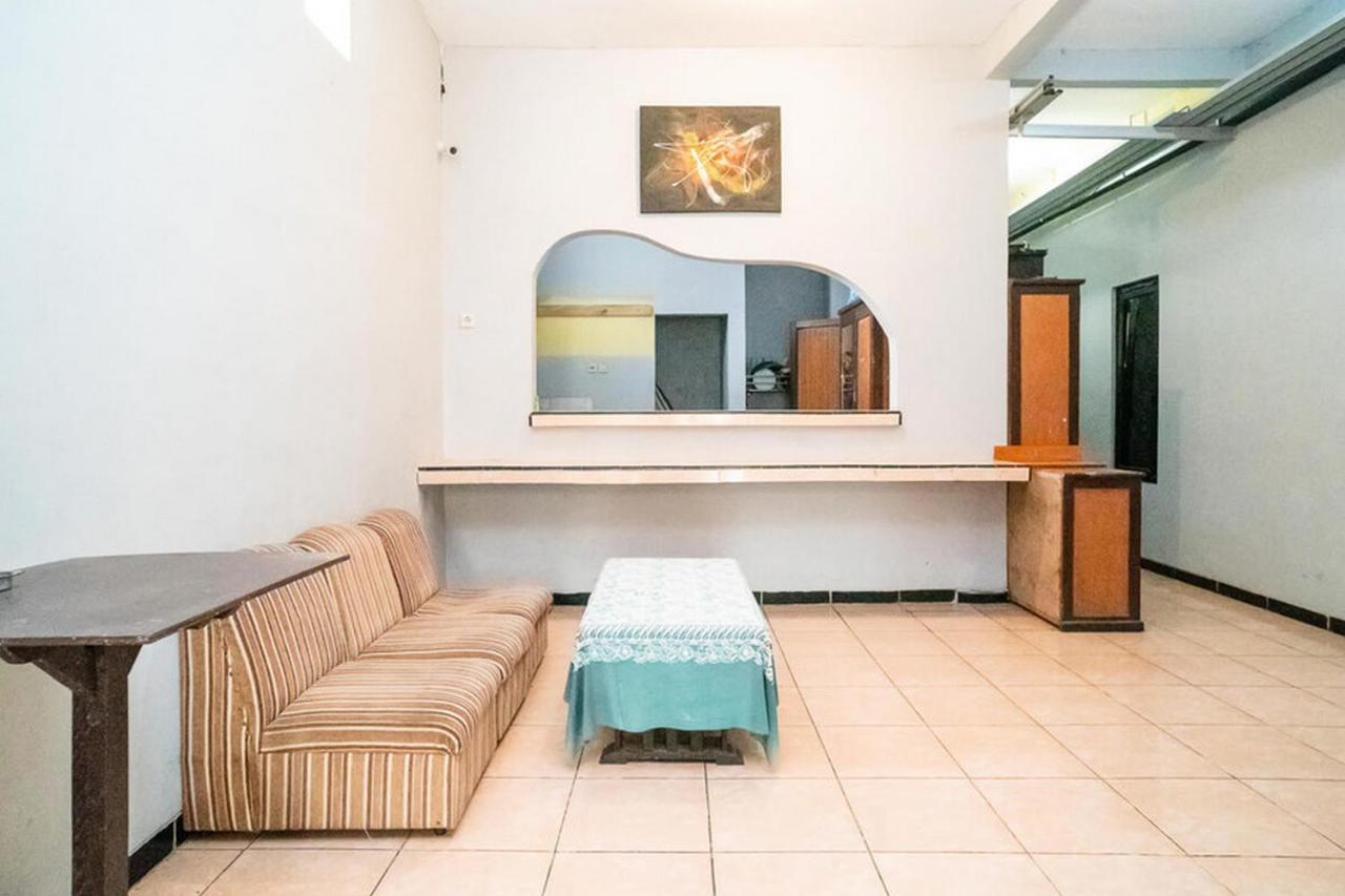 Jotel Guest House Mitra Reddoorz Pulauberayan Bagian luar foto