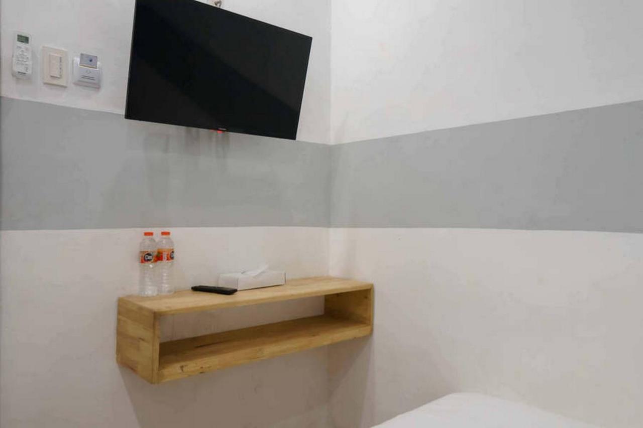 Jotel Guest House Mitra Reddoorz Pulauberayan Bagian luar foto